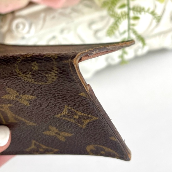 Authentic LOUIS VUITTON Monogram Cardholder/ Wallet - Picture 9 of 12
